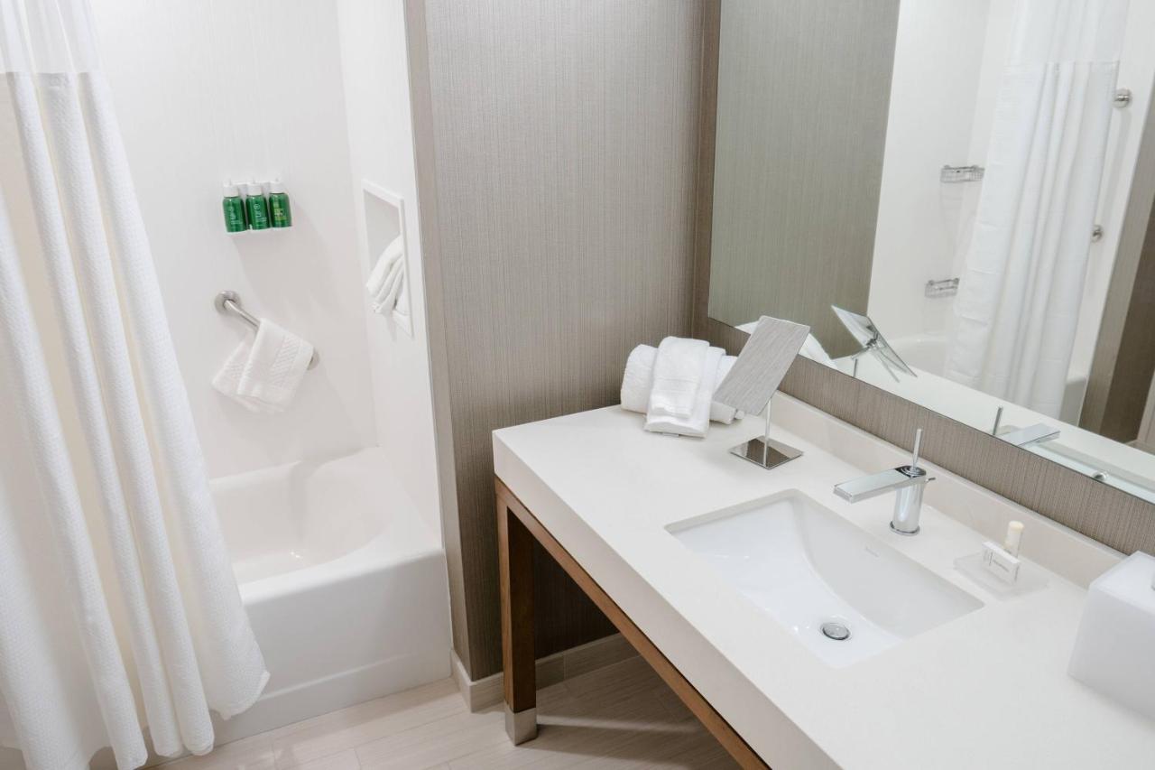 Hotel Courtyard By Marriott Fargo Zewnętrze zdjęcie